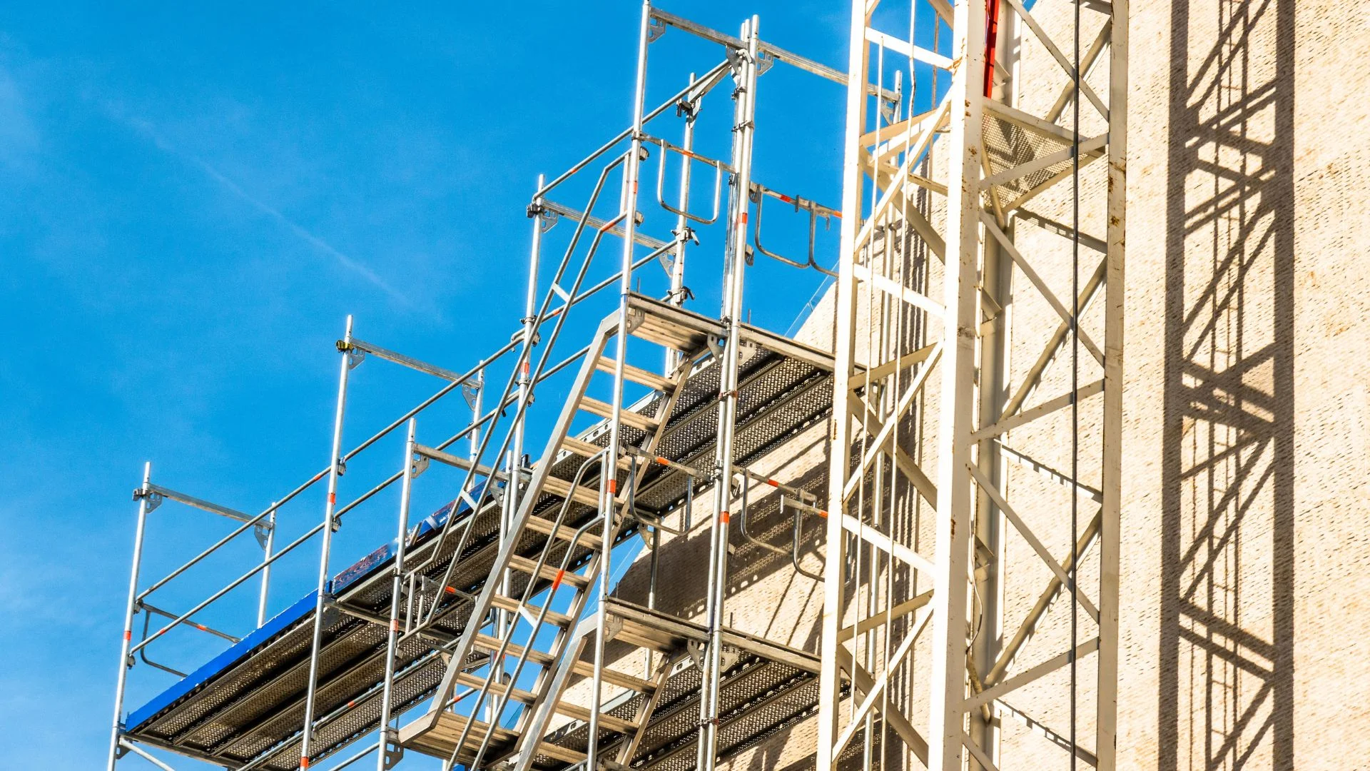 Residential exterior scaffolding provided by Orange County Scaffolding for home renovation projects.